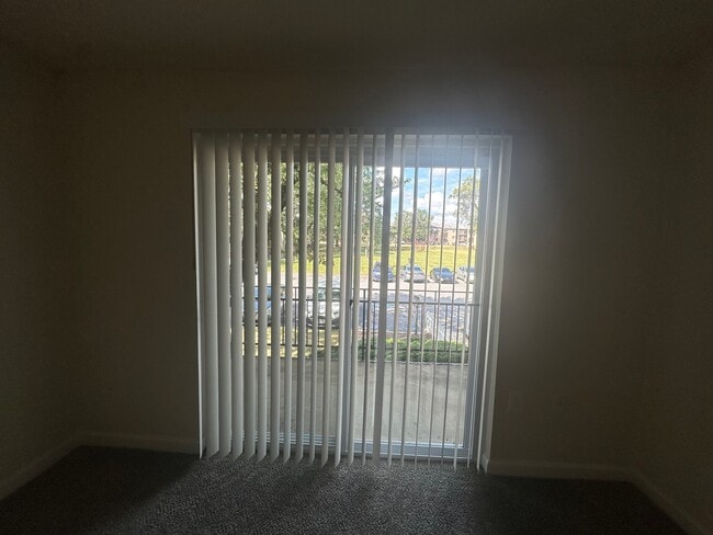 Foto del edificio - White Oak Garden Apartments