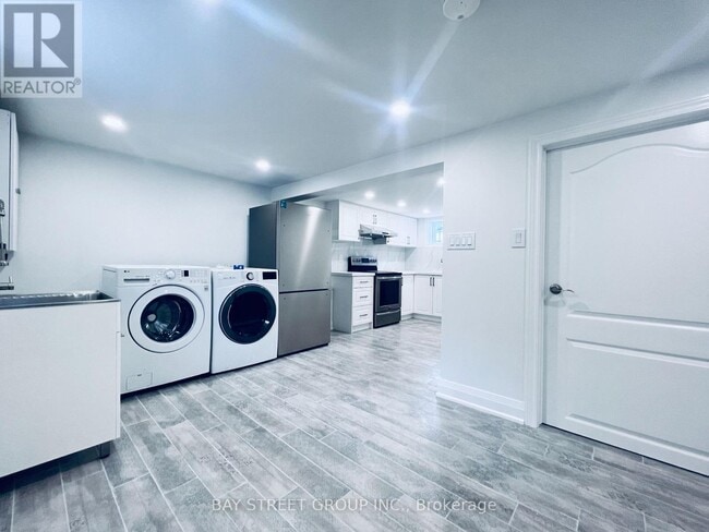 Building Photo - 1347 Victoria Park Ave