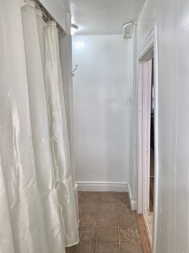 Building Photo - 4921 Haverford Ave
