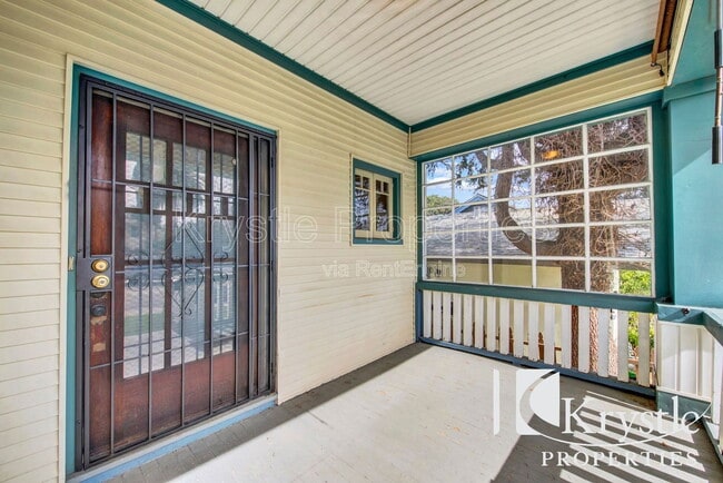 Building Photo - 1026 Carolina St