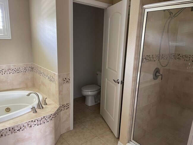 Foto del edificio - 2905 Winglewood Cir