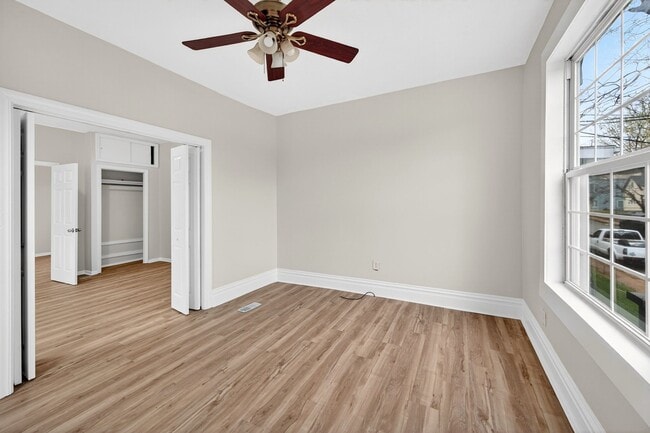 Building Photo - 4028 Schiller Pl