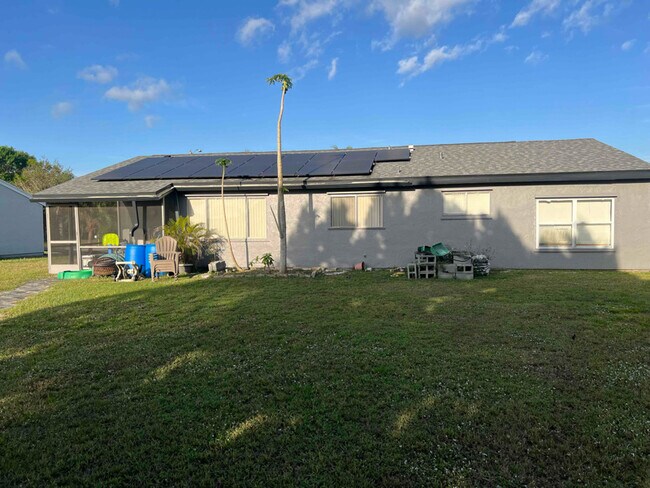 Foto del edificio - 322 SW Kentwood Rd