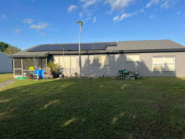 Foto del edificio - 322 SW Kentwood Rd