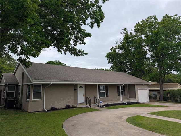 Foto del edificio - 4804 Trail Lake Dr