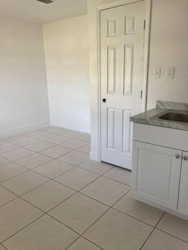 Building Photo - 3840 Seabridge Dr