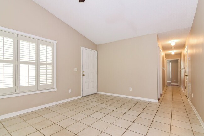 Foto del edificio - 23033 Clearwater Pl
