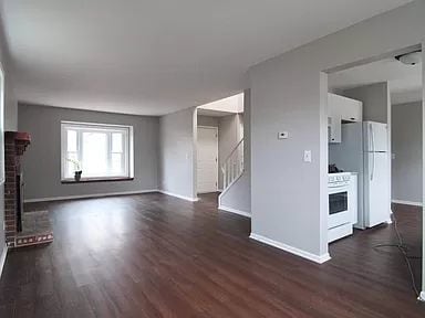 Building Photo - 523 Springhill Cir
