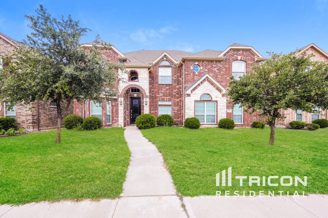 Foto principal - 125 Lake Trail Dr