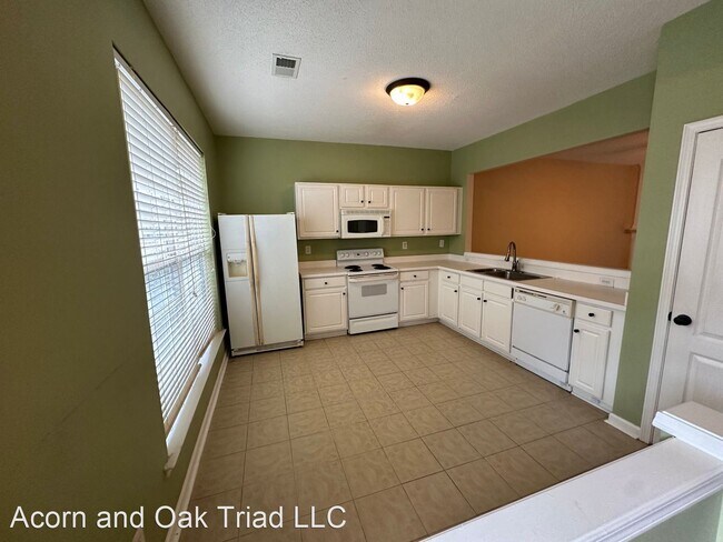 Foto del edificio - 3 br, 2.5 bath House - 3971 Elizabeth Glen...
