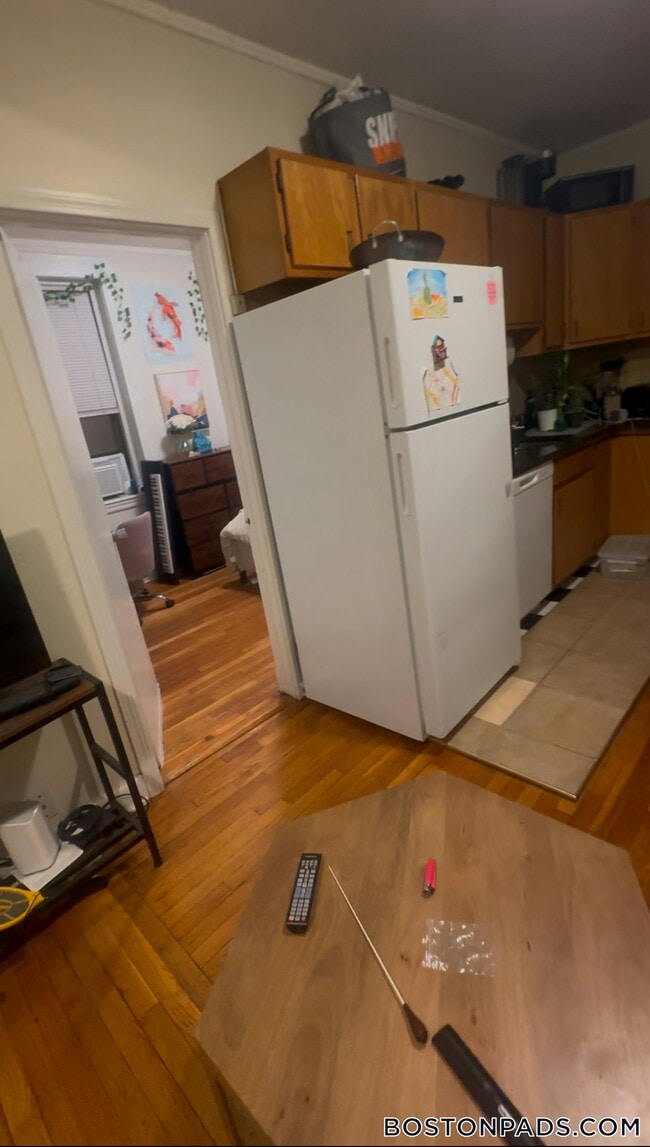 Building Photo - 56 Queensberry St