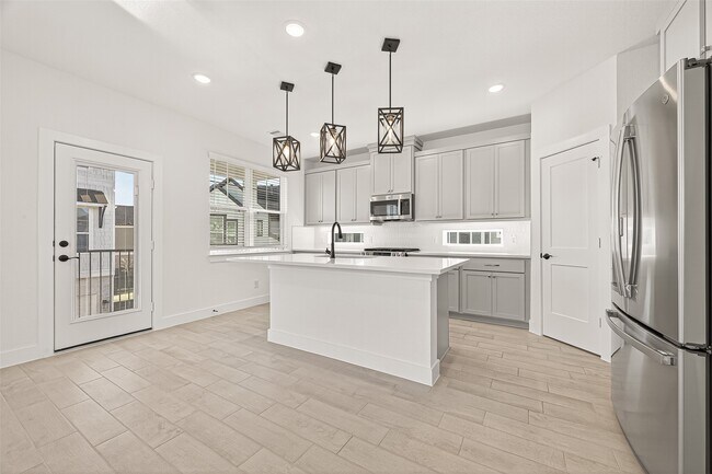 Foto del edificio - 15126 Dry Crk Jct Pl