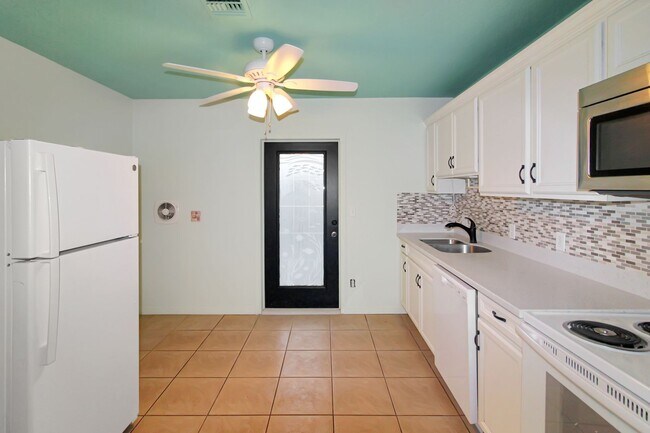 Foto del edificio - South Venice Annual Home for Rent