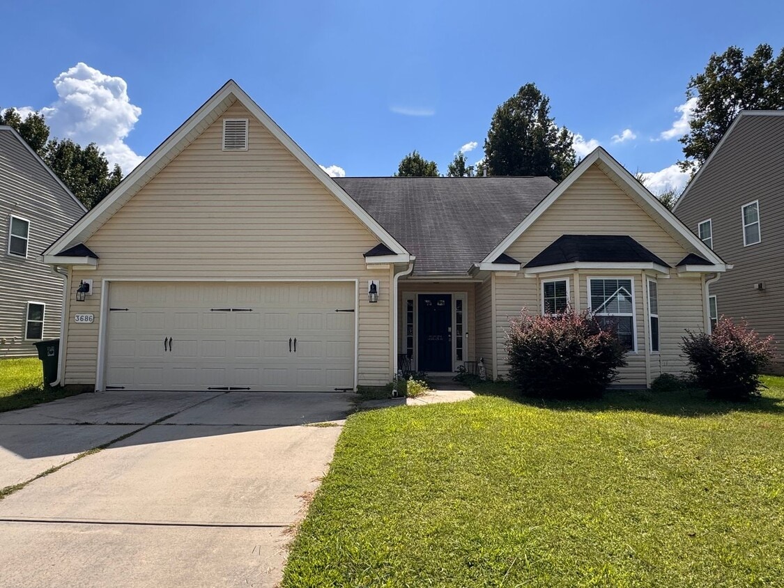Primary Photo - 5BR 3BA Home with Screened Porch
