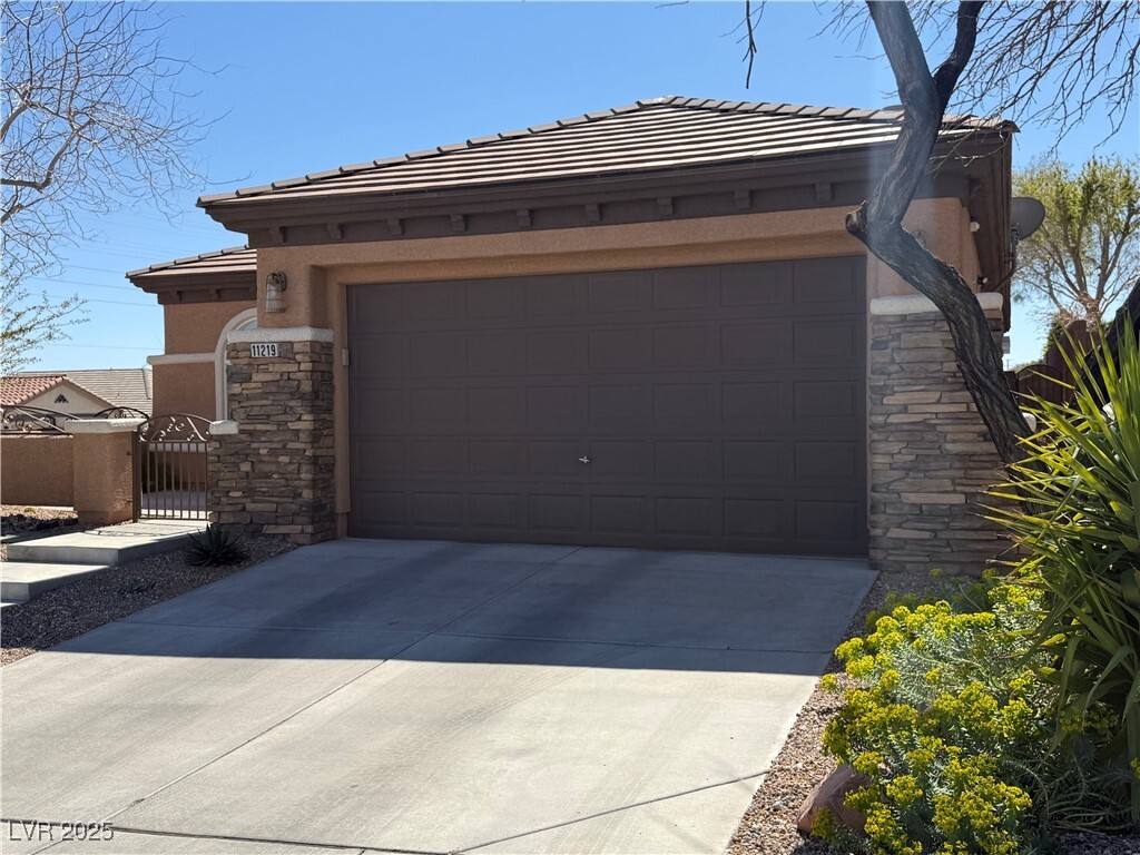 Primary Photo - 11219 Blanc Vineyard Ct