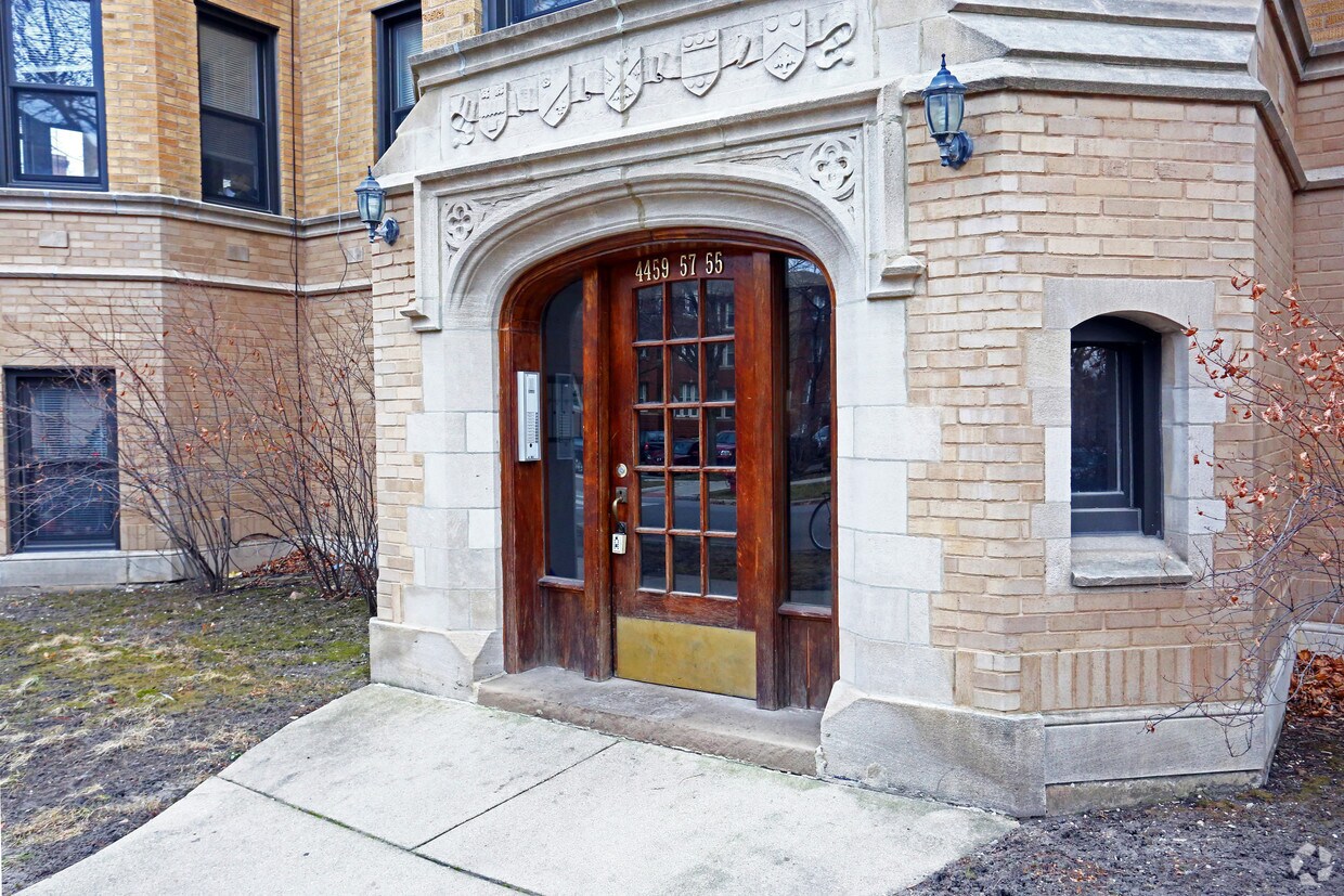Foto del edificio - 4453 N Artesian Ave