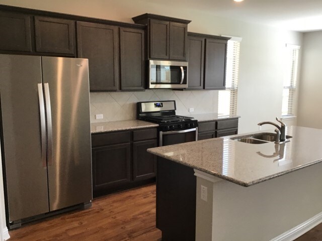 Building Photo - 8106 Cottage Rose Dr