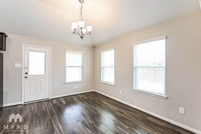 Foto del edificio - 16658 Bluefin St