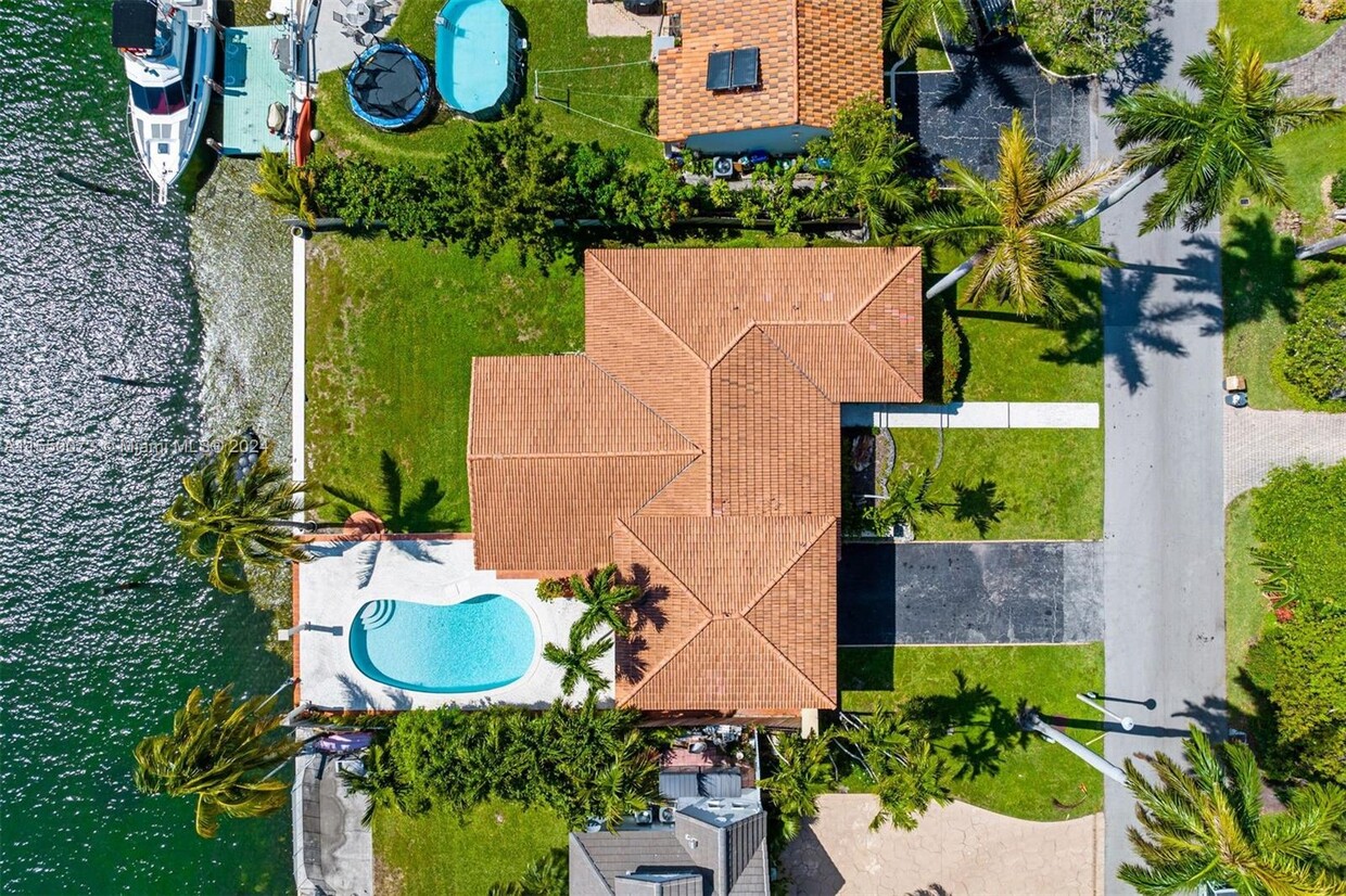 Foto principal - 7531 Beach View Dr