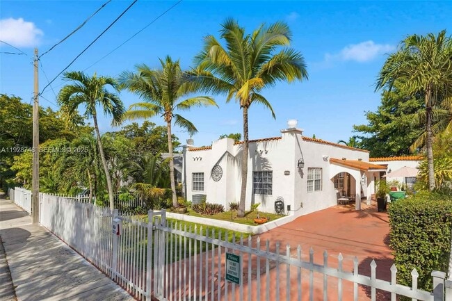 Photo - 521 NE 70th St Apartment