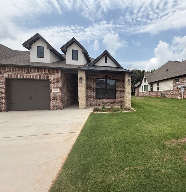 Building Photo - 4113 Abbey Pk Dr