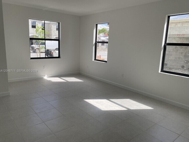 Foto del edificio - 10100 SW 228 TERR