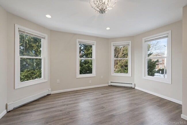 Building Photo - 264 S Ocean Ave