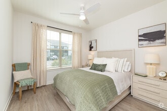 Interior Photo - Rockwell Place