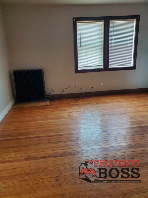 Building Photo - 1502 Broadway St