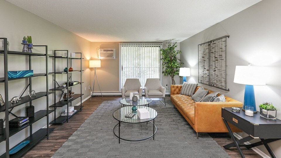 ReNew Eden Prairie Apartments Eden Prairie, MN