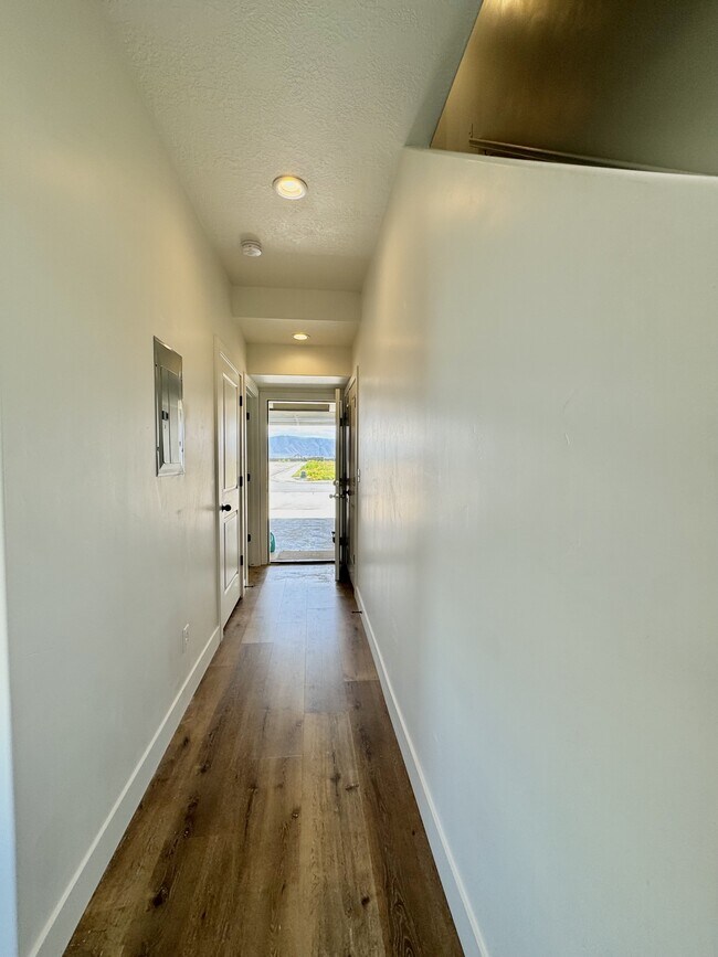 Foto del edificio - 1866 N 510 W