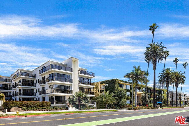 Foto del edificio - 833 Ocean Ave