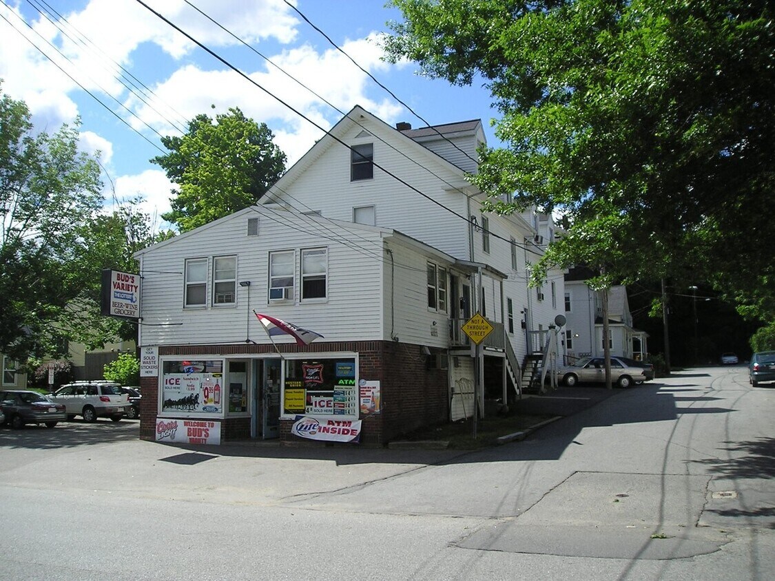 Primary Photo - 180 Main St