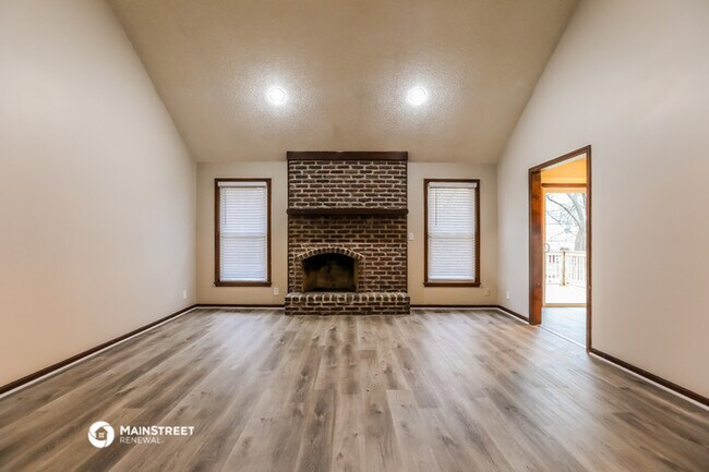 Foto del edificio - 14835 S Locust St
