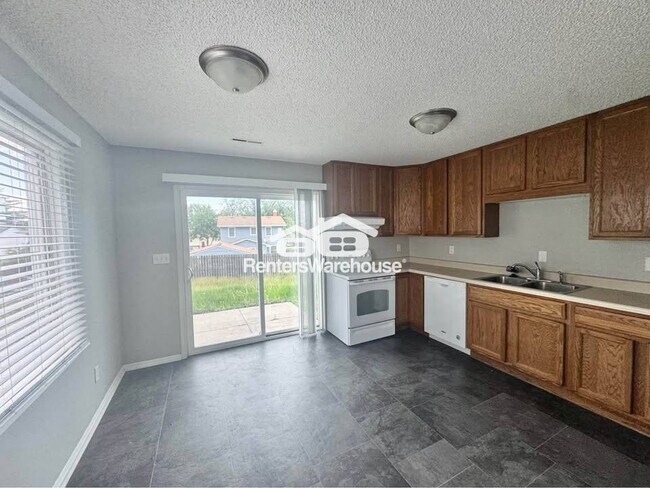 Foto del edificio - 2112 E Caulder Ave
