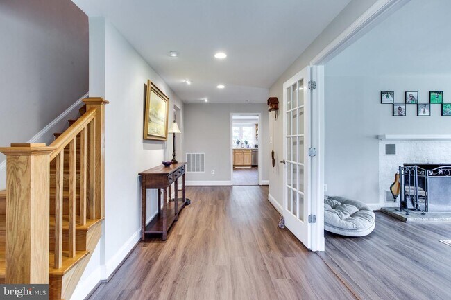 Building Photo - 2110 Galloping Way