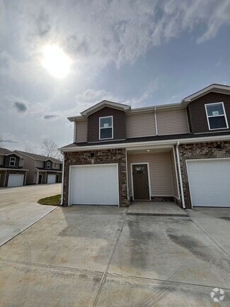 Building Photo - 3385 Polly Dr