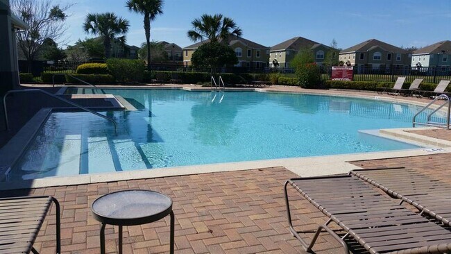 Foto del edificio - 6414 S Goldenrod Rd