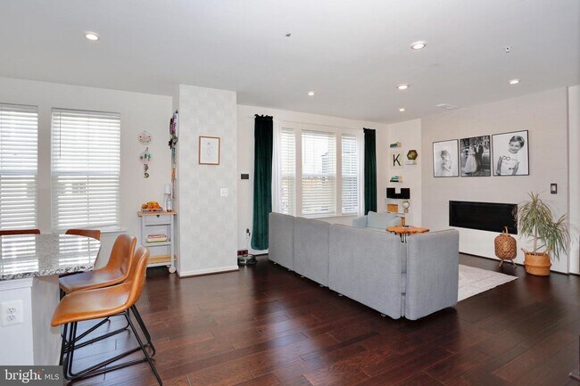 Building Photo - 1314 Hawk Hollow Dr, Crofton, MD 21114