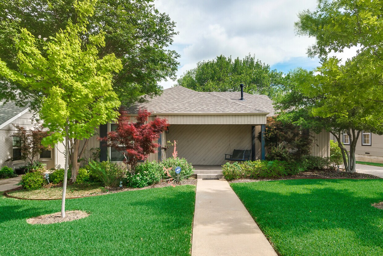 5624 El Campo Ave, Fort Worth, TX 76107 House Rental in Fort Worth