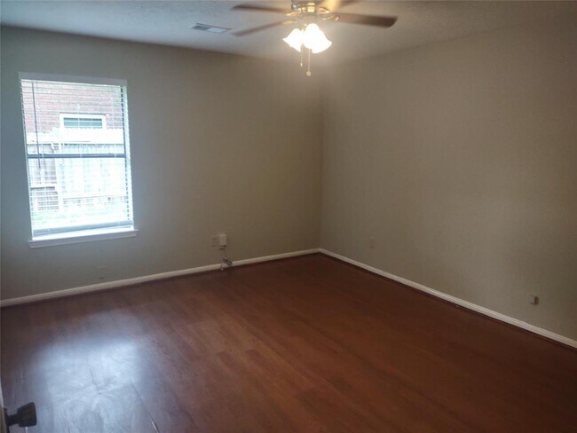 Building Photo - 306 Ivy Glen Ct