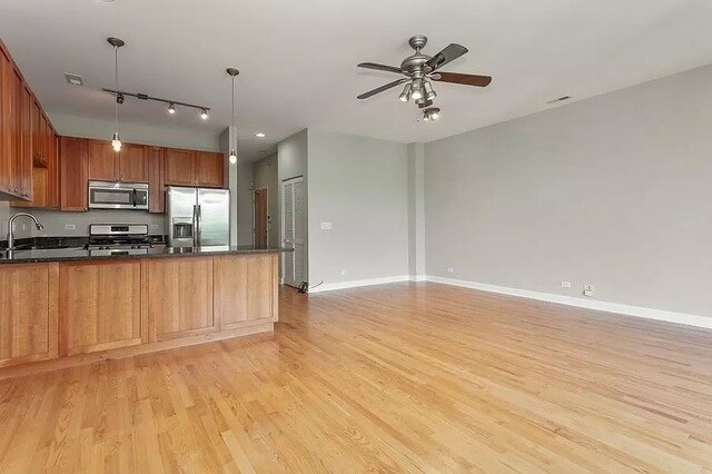 Building Photo - 1508 N Damen Ave