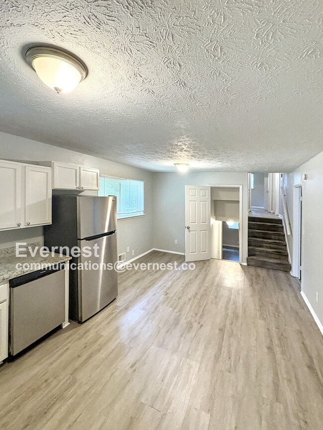 Foto del edificio - 8802 Homewood Dr