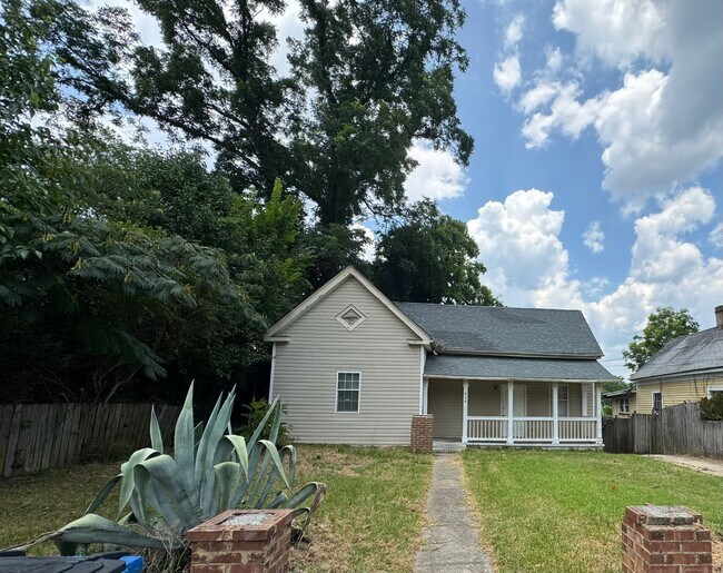 Building Photo - 634 Woolfolk St