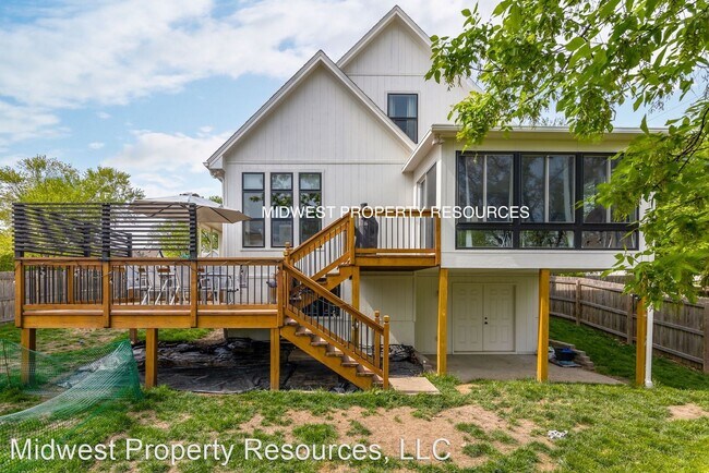 Foto del edificio - 3 br, 2.5 bath House - 7 SE 7th St
