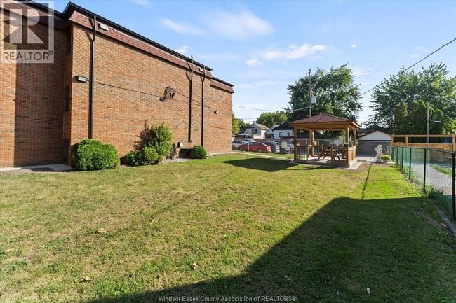 Photo du bâtiment - 1160 Howard Ave