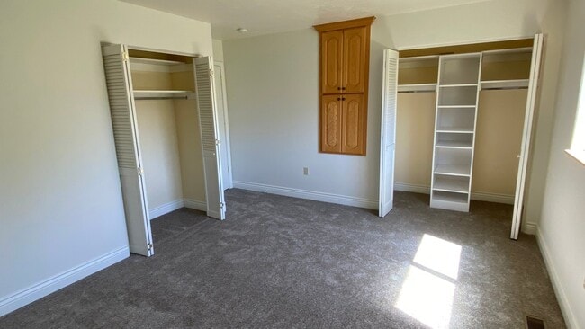 Photo - 10600 S 500 E (Sandy, UT) House