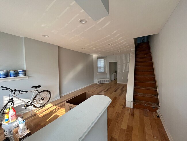 Foto del edificio - Newly Renovated Bright and Modern 3 bedroo...