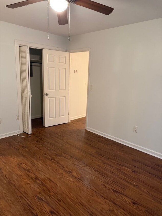Building Photo - Cozy 1 Bedroom Available Now!