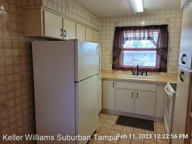Building Photo - 4 br, 2 bath House - 5304 Rainbow Dr LO